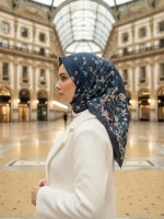 Blooming Royale in Navy - Image 2